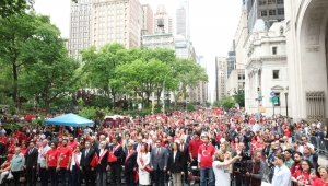 ATO Başkanı Baran New York'taki Türk Yürüyüşü'ne Katıldı