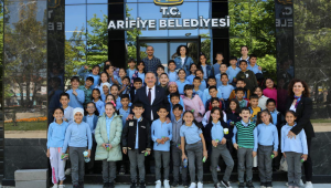 Başkan Karakullukçu, ilkokul öğrencilerini belediye'de ağırladı