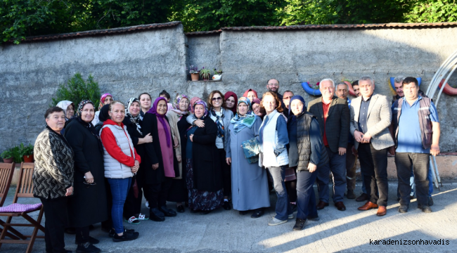 Neriman Posbıyık, mahallelere teşekkür turuna çıktı