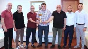 RİZE'DE KURUMLAR ARASI MASA TENİSİ TURNUVASINDA RTSO 1.OLDU