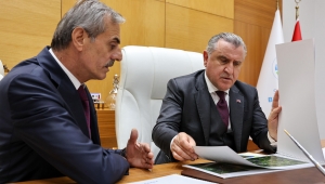 Bakan Osman Aşkın Bak müjdeyi Sakarya'da verdi