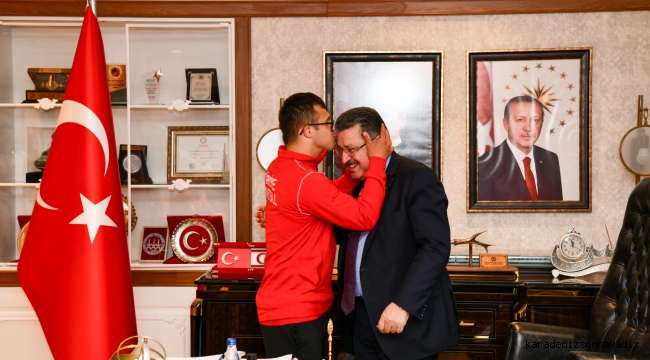 Başkan Genç’ten down sendromlu milli sporculara destek