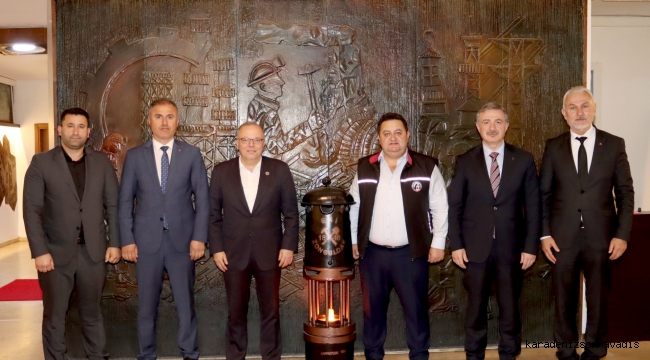 MHP'DEN GMİS'E ZİYARET