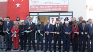 ROMAN VATANDAŞLAR HIDIRILLEZ KUTLAMALARI VE KONSERLE COŞTU