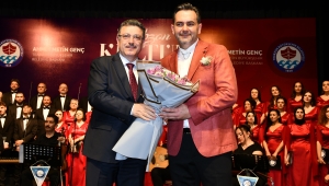 TÜRK MÜZİĞİ ŞÖLENİ SANATSEVERLERİ BÜYÜLEDİ
