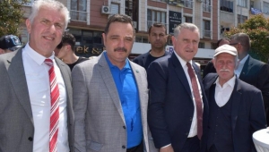 Bakan Bak ve Başkan Basa memleketleri Rize Pazar'da bayramlaşma törenine katıldı