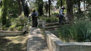 Bayram Öncesi Mezarlıklarda Temizlik Hassasiyeti