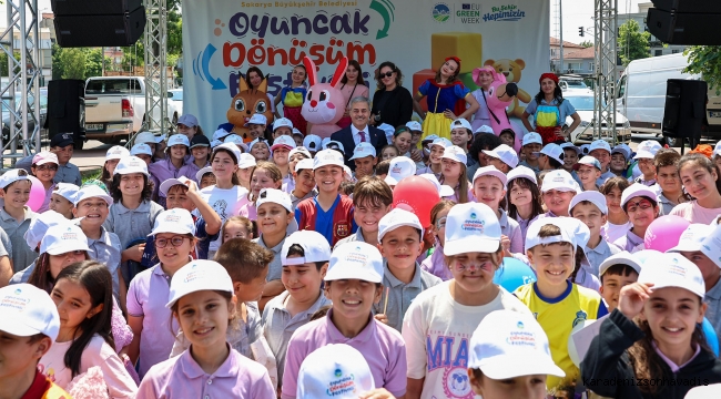 Çocuklar Sakarya’da bir ilke misafir oldu: Oyuncak Festivali’nde rengarenk buluşma