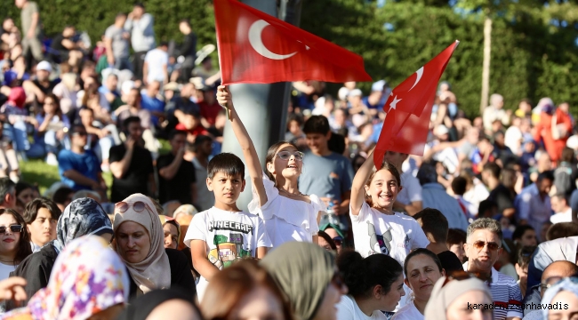 Nefesler tutuldu, binlerce kişi Sakarya'da dünya şampiyonası heyecanını yaşadı