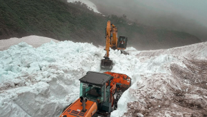 Rize'nin yaylaları haziranda beyaza büründü