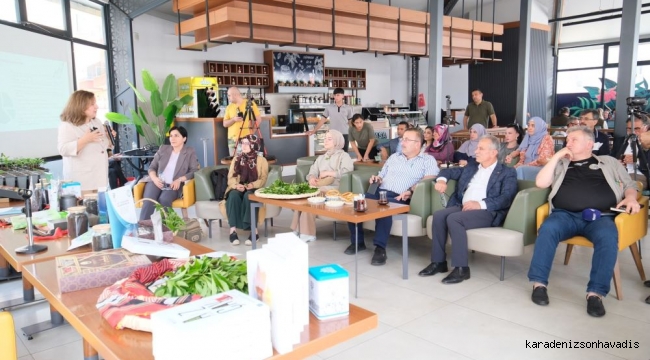 RTEÜ Bilim Kafe etkinliği taktir topladı