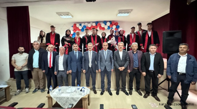 Şalpazarı Anadolu İHL'de 13 öğrenci kep fırlattı