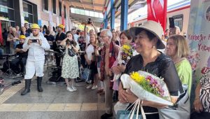 Turistik Karaelmas Ekspresi, ilk seferine Ankara'dan uğurlandı