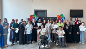 Akyazı SGM’de özel gereksinimli bireyler karne sevinci yaşadı