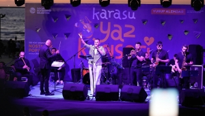 Büyükşehir’den Karasu’da yaz akşamına neşe katan nostalji konseri