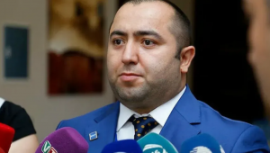 Cumhurbaşkanı Aliyev, TİMBİR Azerbaycan Temsilcisi Agil Alesger'i ödüllendirdi