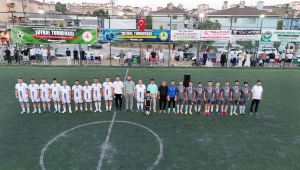 FERİZLİ'DE 15 TEMMUZ FUTBOL TURNUVASI NEFES KESİYOR