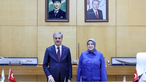 “Kadınlar güçlü Türkiye hedeflerinin en önemli yapı taşıdır”