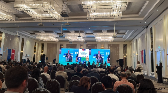 PROJE KATILIMCILARI KONFERANSTA BULUŞTU