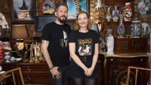 ÜNLÜ RADYOCU AYTEK TEOMAN, EYLÜL AŞKINA KONUK OLDU