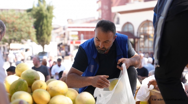 5 ton yerli kavun ücretsiz dağıtıldı