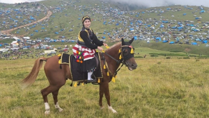 Ağasarın atlı kızı Berna