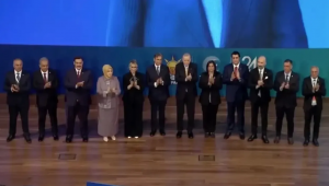 AK Parti, 24. kuruluş yıl dönümünde 9 belediye başkanını kadrosuna kattı