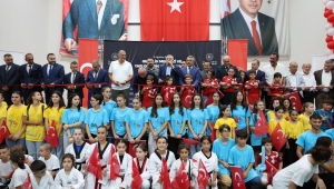 BAKAN BAK; MEMLEKETİ RİZE'DE YENİ SPOR TESİSLERİNİN AÇILIŞINI YAPTI