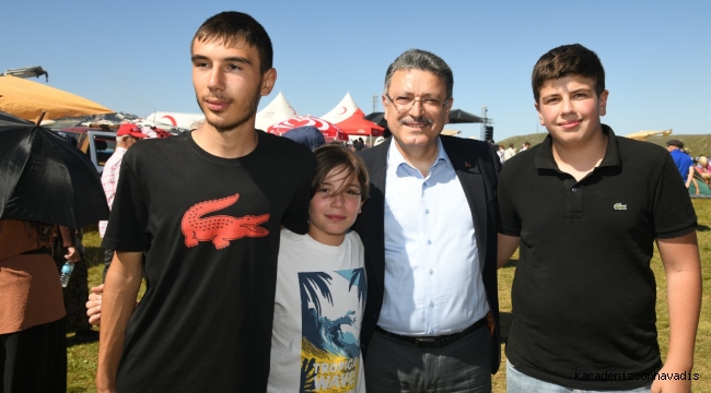 BAŞKAN GENÇ’TEN ÇAKIROĞLU YAYLASINA 10 KM’LİK YOL SÖZÜ