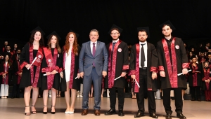 BAŞKAN GENÇ, ÜNİVERSİTE OKUYACAK GENÇLERİ TRABZON’A DAVET ETTİ