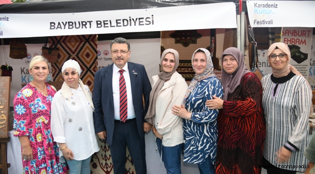 BAŞKAN GENÇ: “ÜRETEN KADINLARIMIZA DESTEK VERMEK GÖREVİMİZDİR”