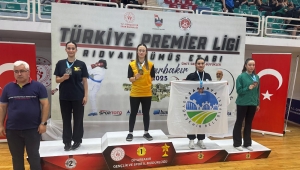 Büyükşehir’in başarılı sporcuları Diyarbakır’da kürsüye çıktı