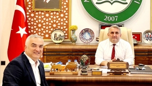 Çoruh Üniversitesine, Yeni Rektör yeni bir ufuk ve yeni vizyonla başarı geldi