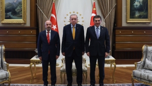Cumhurbaşkanı Erdoğan, OYAK Yönetim Kurulu Başkanı Aksakallı ve Genel Müdür Yalçıntaş'ı kabul etti