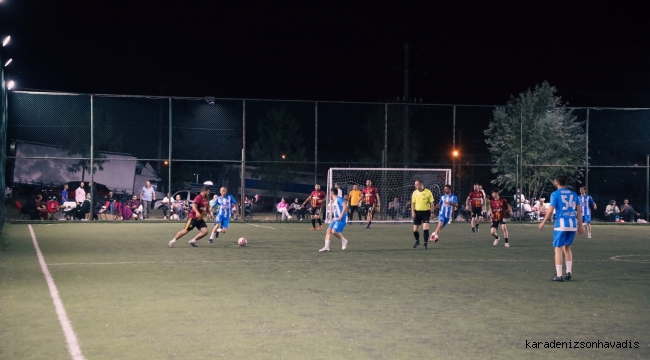 Ferizli’de 15 Temmuz Futbol Turnuvası’nda Şampiyon Bu Akşam Belli Oluyor