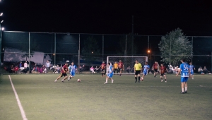 Ferizli’de 15 Temmuz Futbol Turnuvası’nda Şampiyon Bu Akşam Belli Oluyor