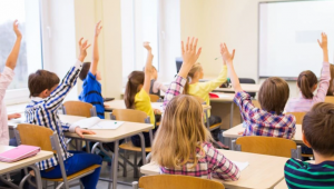 Okullarda serbest kıyafet uygulaması sona eriyor: Veliler kararı memnuniyetle karşıladı