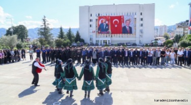  Atatürk’ün Rize’ye gelişinin 101. yılı törenle kutlandı