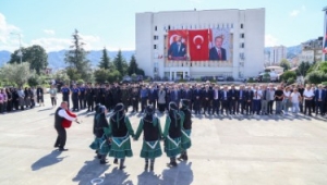 Atatürk’ün Rize’ye gelişinin 101. yılı törenle kutlandı