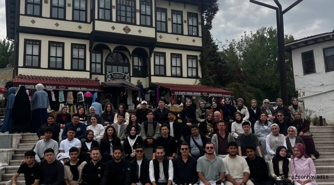 Büyükşehirle takvimin geriye aktığı unutulmaz bir geziye çıktılar