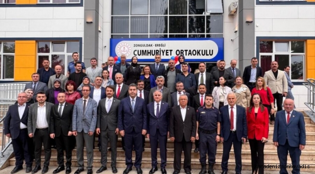 Cumhuriyet Ortaokulu törenle açıldı…