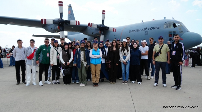 DÜZCE BELEDİYESİ’NDEN GENÇLERE TEKNOFEST GEZİSİ