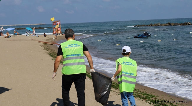 İsveç'te başlayan 'plogging' akımı Karasu Sahili'ne ulaştı