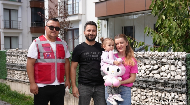 TEMİZLİK EKİPLERİNDEN MİNİK MELİSA’YA JEST