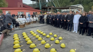 Amasra’daki maden faciasında hayatını kaybeden 43 madenci anıldı