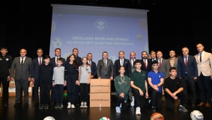 Büyükşehir Belediyesi'nden okullara spor malzemesi ve oyun seti desteği