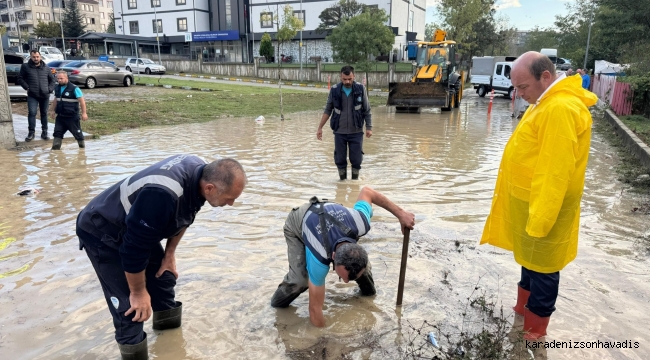 Ferizli'de Yoğun Yağışa Anında Müdahale: Taşkınlar Kısa Sürede Kontrol Altına Alındı