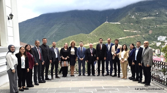 RİZE VE ARTVİN’DE HASTANELER ARASI ÇAPRAZ DEĞERLENDİRME YAPILDI