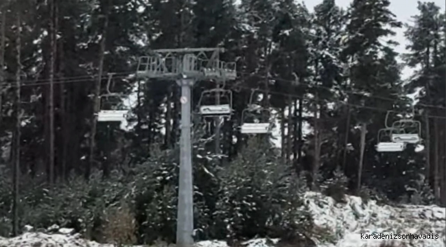 Sarıkamış'a mevsimin ilk karı düştü: Beyaz gelinliğini giydi