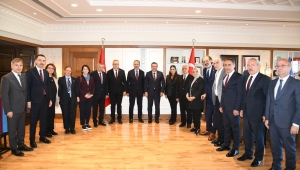 TBMM heyeti Büyükşehir Belediyesi’ni ziyaret etti